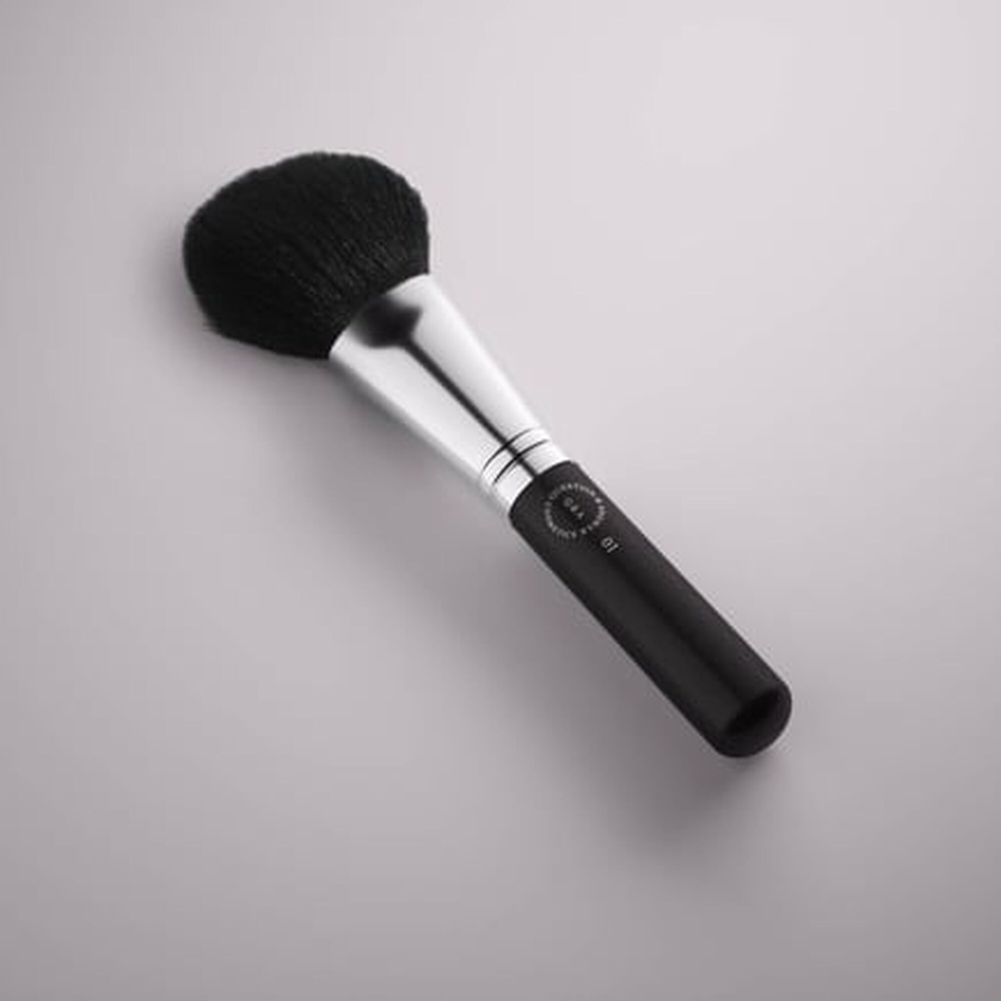 فرشاة للوجه Q and A PRO NO 01