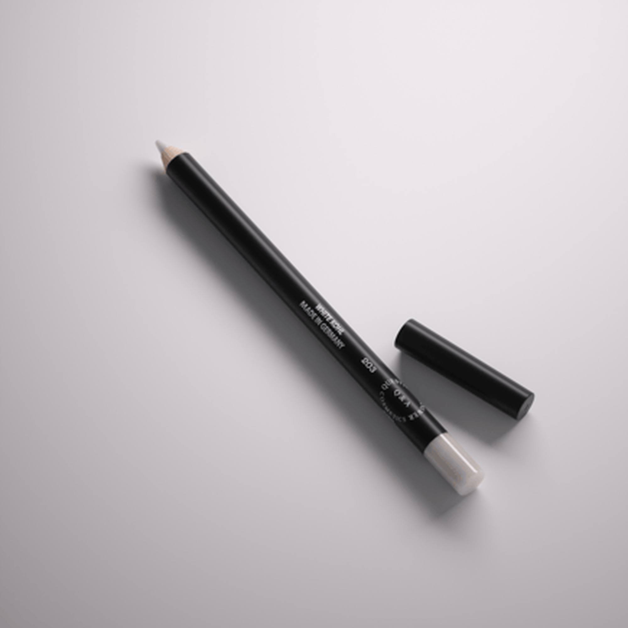 قلم كحل أبيض  NO.203.Q and A PRO